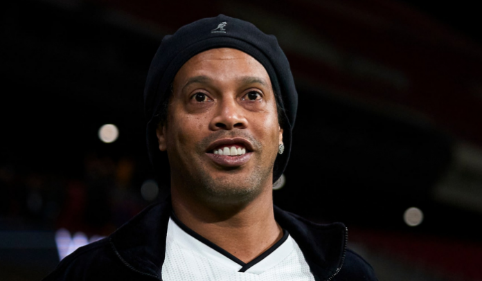 Ronaldinho confirms that he is sick with COVID-19 he is already isolated Ronaldinho confirms that he is sick with COVID-19 he is already isolated